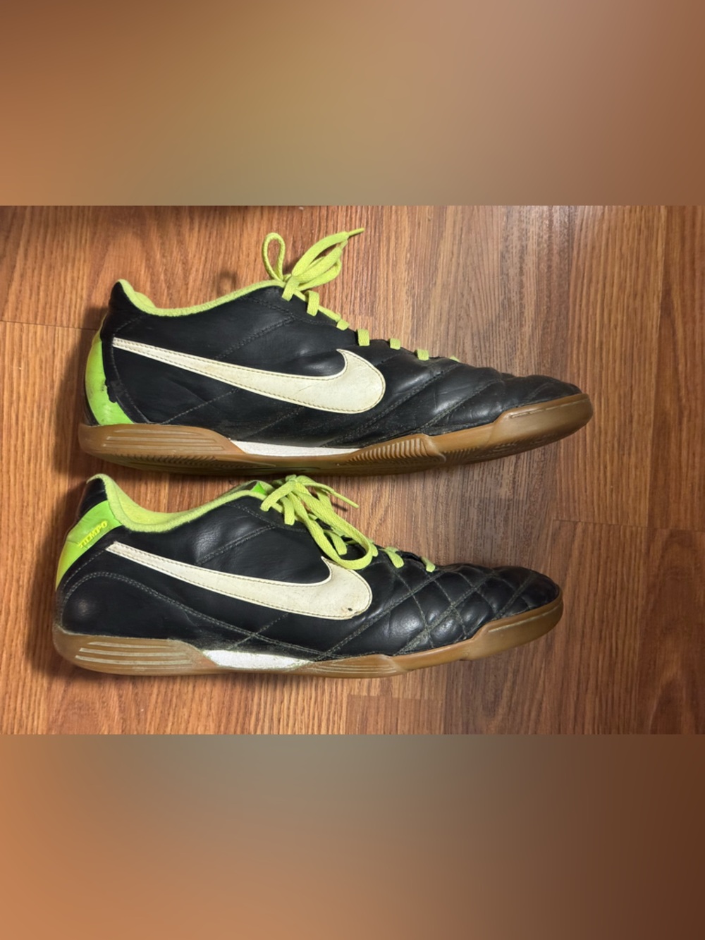 Nike Neon Green Black Athletic fits 11/12 US
